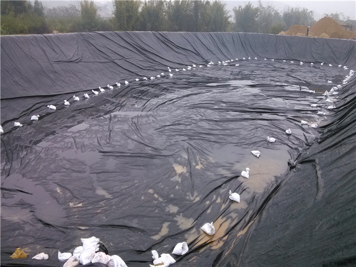 固化飛灰填埋場防滲施工——HDPE土工膜